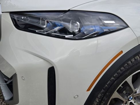 Used 2026 BMW X5 xDrive40i w/ Climate Comfort Package image 10