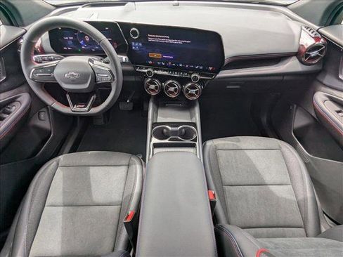 New 2025 Chevrolet Blazer EV RS RWD image 16