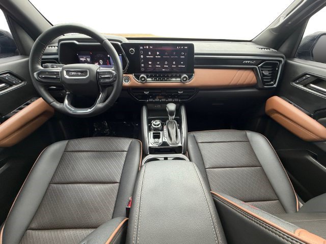 Used 2024 GMC Canyon AT4 w/ AT4 Premium Package AWD/4WD image 12