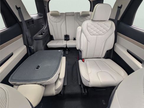 Used 2021 Hyundai Palisade Limited FWD image 11