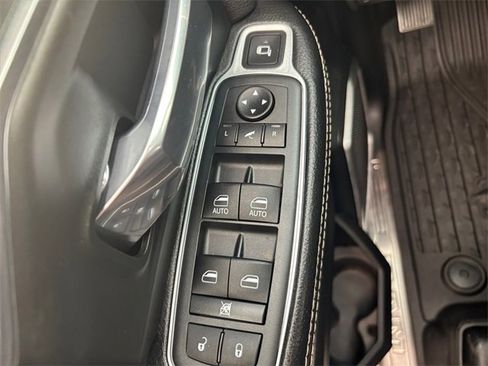 Used 2020 RAM 3500 Laramie image 18