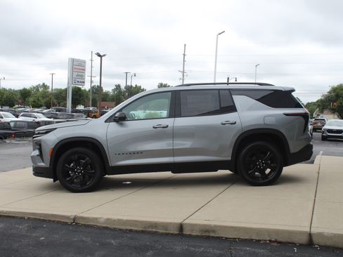 New 2027 Chevrolet Traverse LT w/ Midnight/Sport Edition AWD/4WD image 6