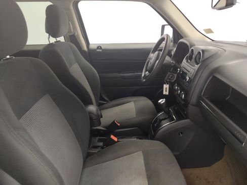 Used 2017 Jeep Patriot Sport w/ Power Value Group FWD image 21