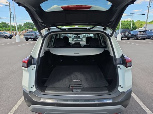 Used 2023 Nissan Rogue SV w/ SV Premium B Package AWD/4WD image 11