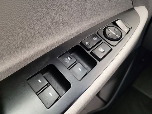 Used 2018 Hyundai Tucson SE image 27