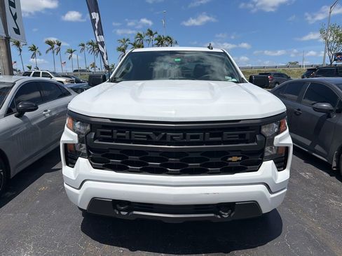 Used 2024 Chevrolet Silverado 1500 Custom image 2