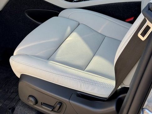 New 2026 Volvo XC40 B5 Plus w/ Protection Package Premier image 20