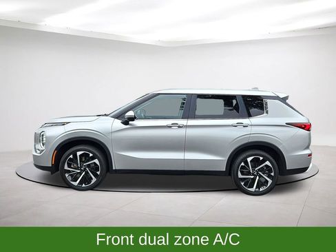 Used 2024 Mitsubishi Outlander SE AWD/4WD image 4
