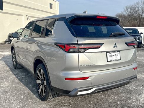 New 2026 Mitsubishi Outlander SE AWD/4WD image 5