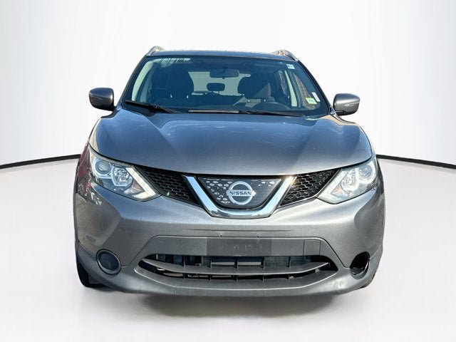 Used 2018 Nissan Rogue Sport SV AWD/4WD image 2