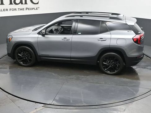 Used 2023 GMC Terrain SLT w/ Tech Package FWD image 43