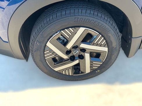 New 2026 Nissan Kicks SV image 12