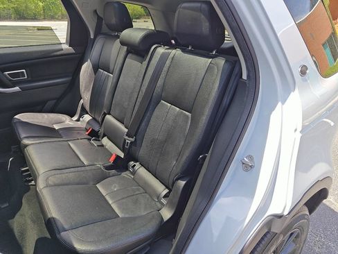 Used 2017 Land Rover Discovery Sport HSE image 24