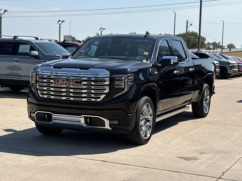 New 2026 GMC Sierra 1500 Denali w/ Denali Reserve Package AWD/4WD image 11