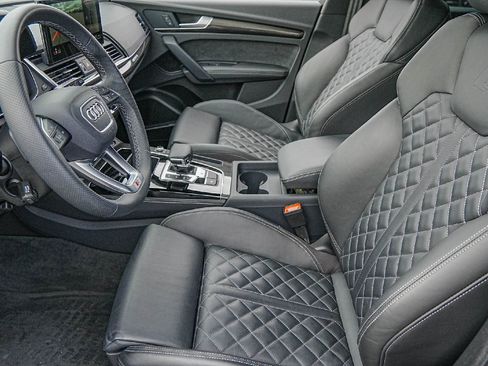 Used 2024 Audi SQ5 Premium Plus w/ Premium Plus Package image 8