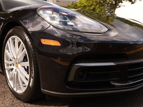 Used 2018 Porsche Panamera 4 AWD/4WD image 40