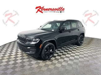 New 2025 Jeep Grand Cherokee Altitude video 3