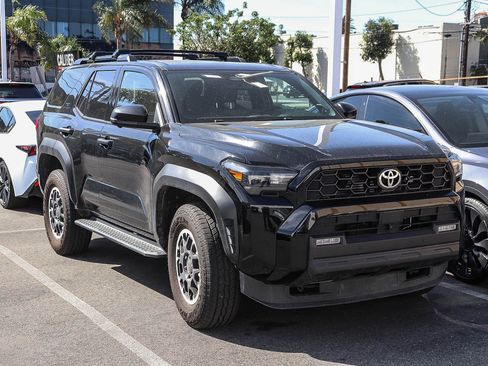 Used 2025 Toyota 4Runner TRD Off-Road Premium w/ Tow Technology Package image 3