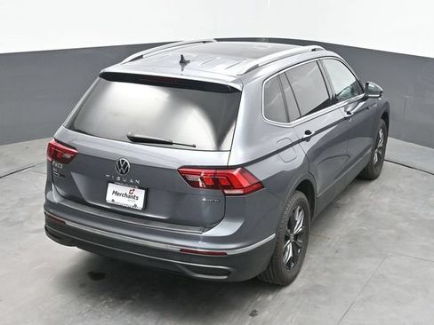 Used 2023 Volkswagen Tiguan SE AWD/4WD image 33