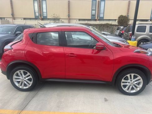 Used 2015 Nissan Juke S image 5