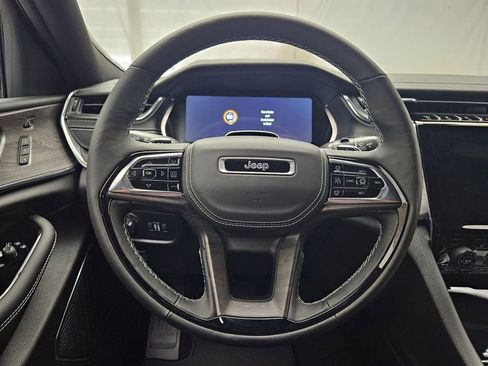 New 2025 Jeep Grand Cherokee L Overland w/ Advanced Protech Group III image 22