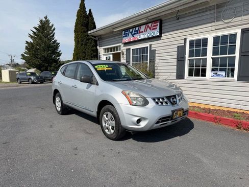 Used 2014 Nissan Rogue S image 2