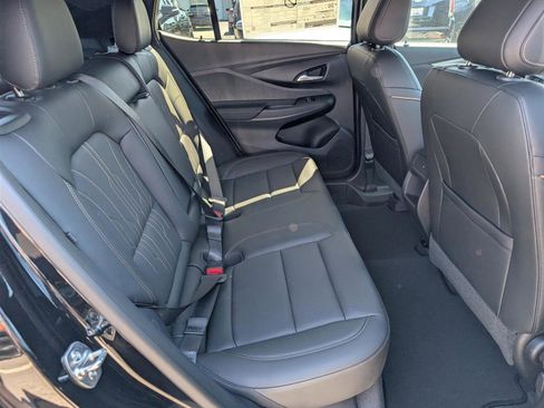 New 2025 Buick Envista Avenir image 9