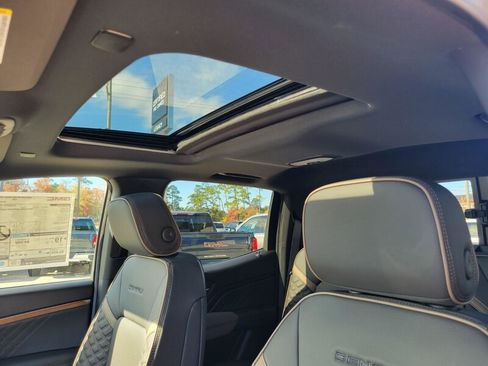 New 2026 GMC Canyon Denali image 25