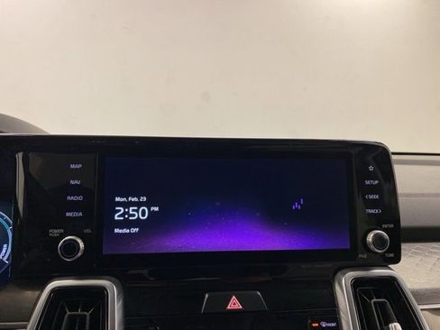 Used 2023 Kia Sorento SX Prestige image 10