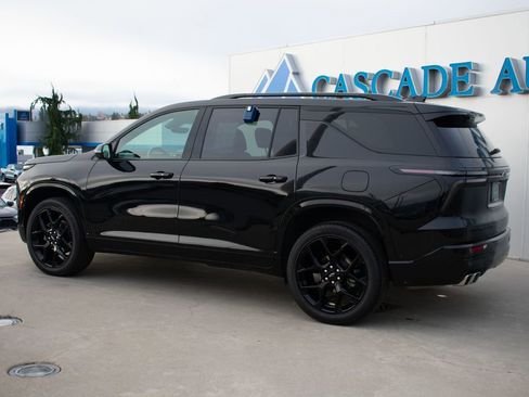 Certified 2024 Chevrolet Traverse RS image 6