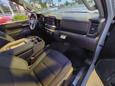 Used 2024 GMC Sierra 1500 SLE AWD/4WD image 28