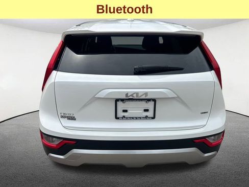 Used 2023 Kia Niro LX image 10