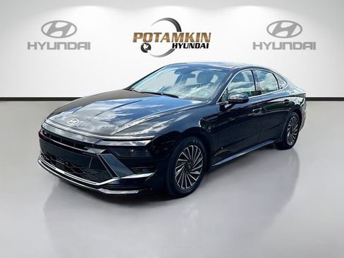 Certified 2024 Hyundai Sonata SEL FWD image 1