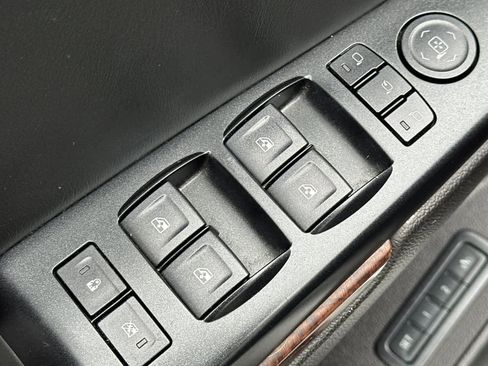 Used 2015 GMC Yukon SLT image 14