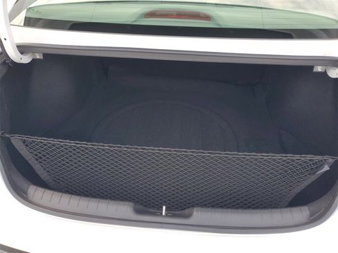 Used 2024 Hyundai Elantra SEL image 23