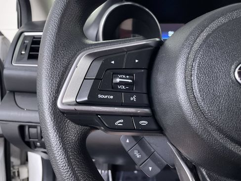 Used 2019 Subaru Outback 2.5i AWD/4WD image 24