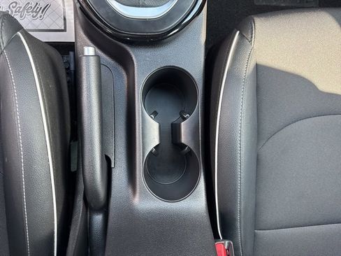 Used 2023 Kia Forte GT-Line image 34