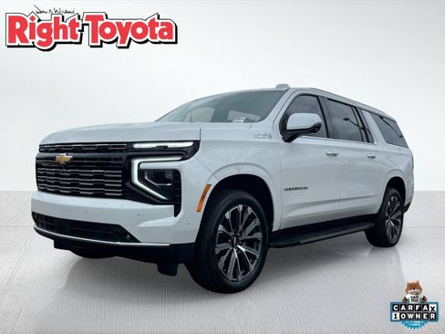 Used 2025 Chevrolet Suburban High Country AWD/4WD image 1