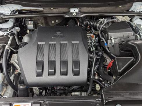 Used 2024 Mitsubishi Eclipse Cross LE image 29