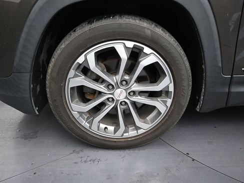Used 2019 GMC Terrain SLT w/ Preferred Package FWD image 9