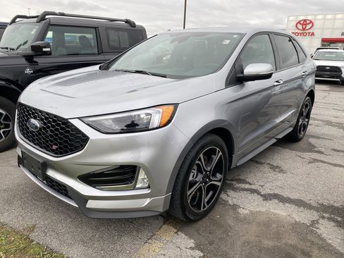 Used 2022 Ford Edge ST image 4