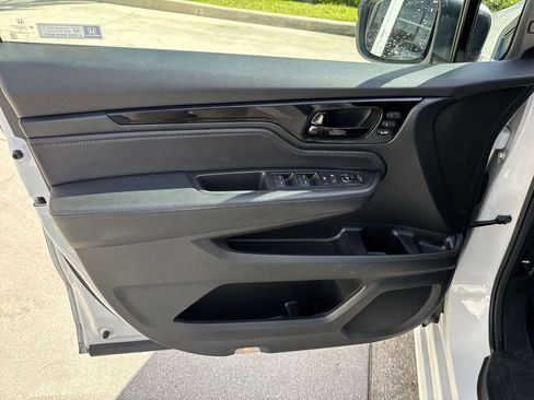 Used 2022 Honda Odyssey Touring image 39