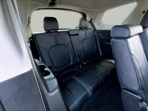 Used 2024 Honda Pilot Touring image 20