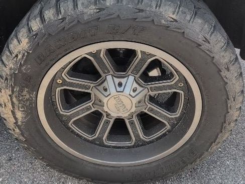 Used 2017 Chevrolet Silverado 1500 LT w/ All Star Edition AWD/4WD image 19