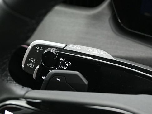 New 2026 Audi Q3 quattro 2.0T AWD/4WD image 17