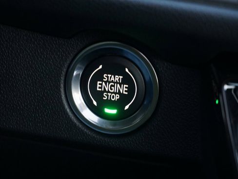 New 2026 Chevrolet Traverse LT w/ Sun and Wheel Package image 18