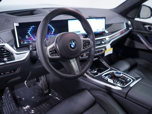 Used 2026 BMW X7 xDrive40i w/ M Sport Package AWD/4WD image 6
