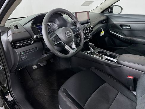 New 2025 Nissan Sentra SR image 14