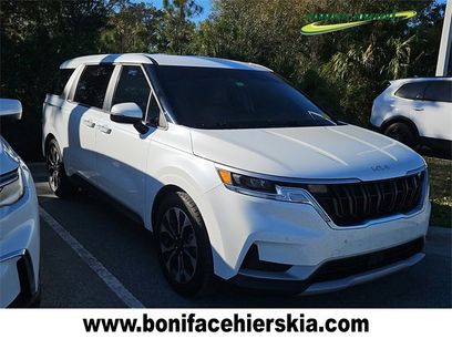 Used 2022 Kia Carnival EX