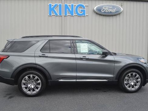 Certified 2025 Ford Explorer Active w/ Active Comfort Package AWD/4WD image 1